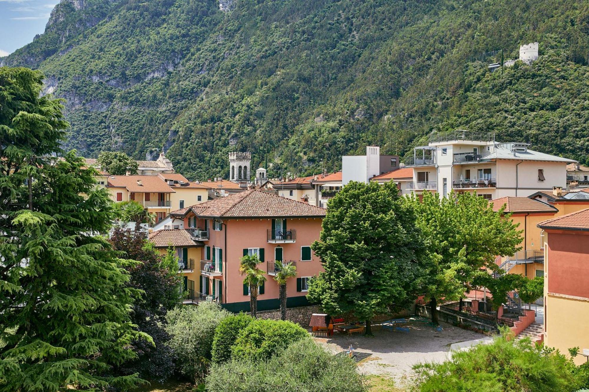 Bella Villa Apartments Riva del Garda Exterior foto