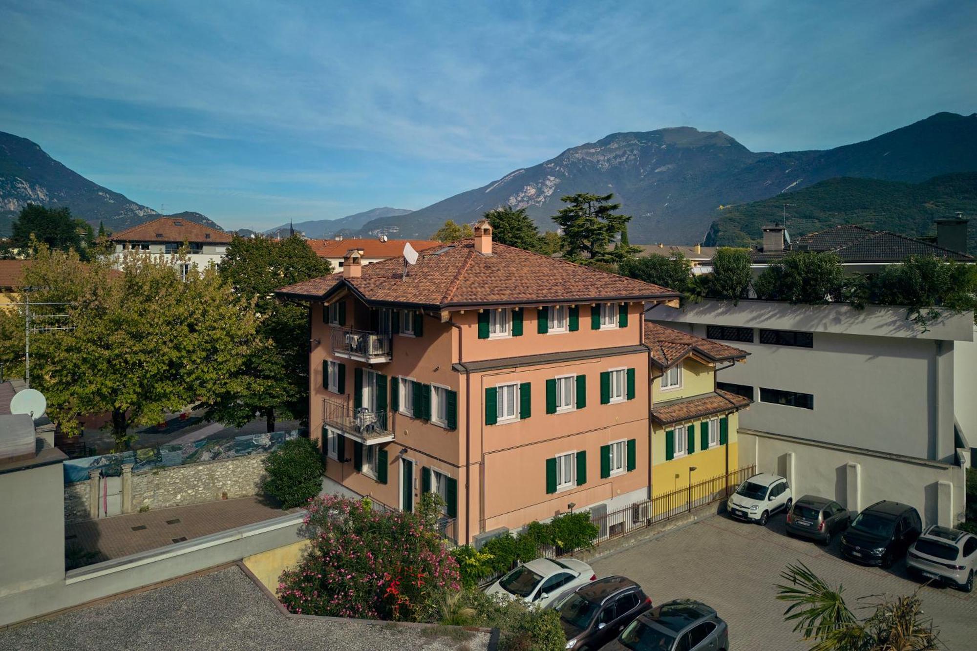 Bella Villa Apartments Riva del Garda Exterior foto